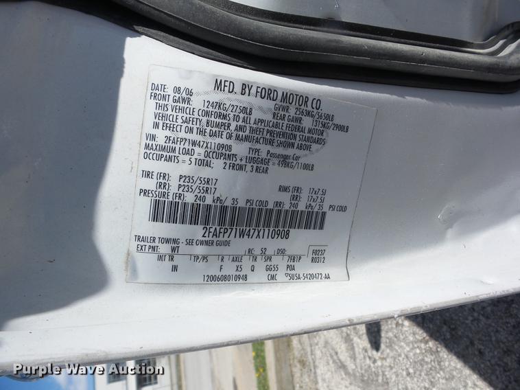 image for item AY9512 2007 Ford Crown Victoria Police Interceptor