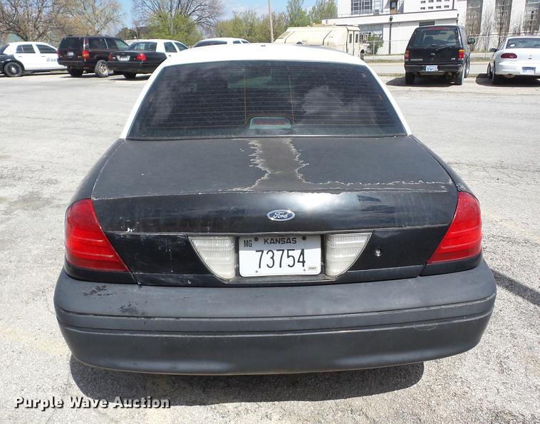 image for item AY9513 2007 Ford Crown Victoria Police Interceptor