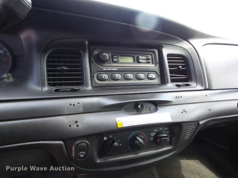 image for item AY9513 2007 Ford Crown Victoria Police Interceptor