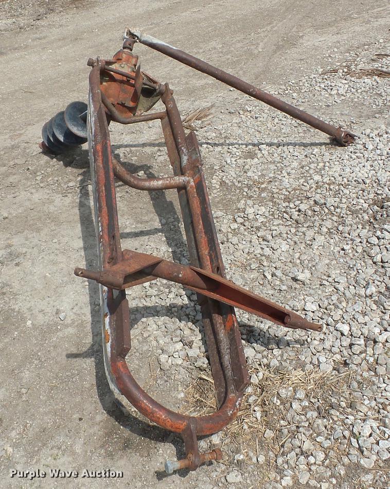 image for item AY9524 Ford 903 post hole auger