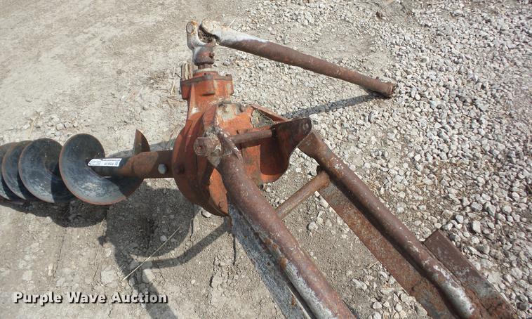 image for item AY9524 Ford 903 post hole auger