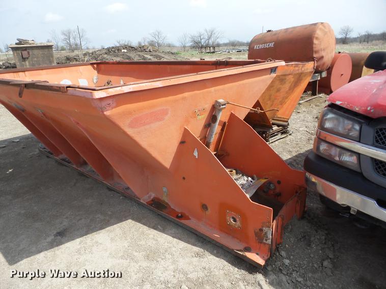 image for item AY9527 (2) spreaders