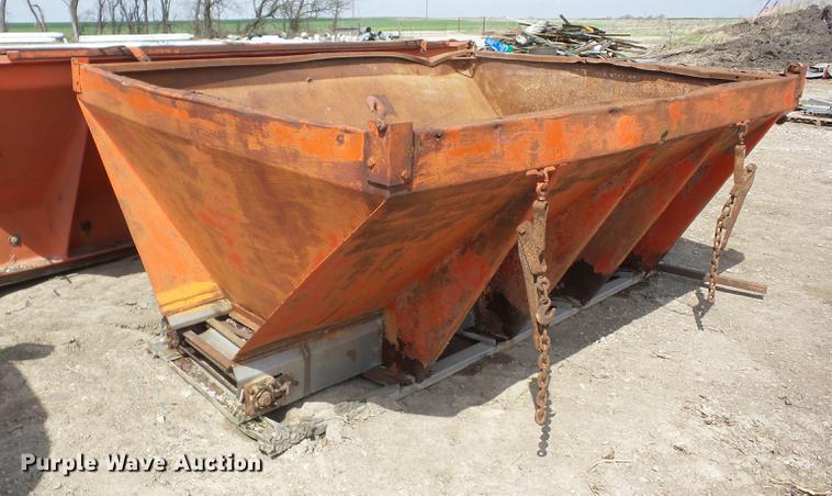 image for item AY9527 (2) spreaders