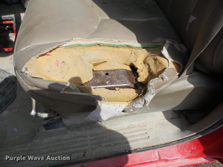 image for item AY9528 2003 Chevrolet Silverado 1500 pickup truck