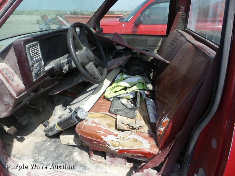 image for item AY9529 1991 Chevrolet 2500 pickup truck