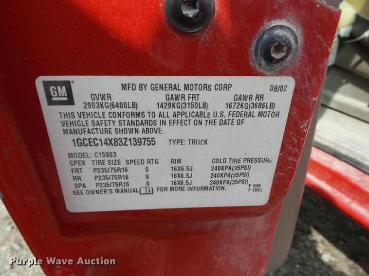 image for item AY9530 2003 Chevrolet Silverado 1500 pickup truck