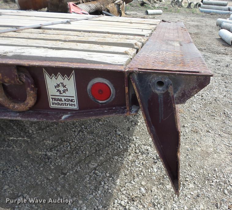 image for item AY9531 2001 Trail King TKT-20 tilt deck equipment trailer
