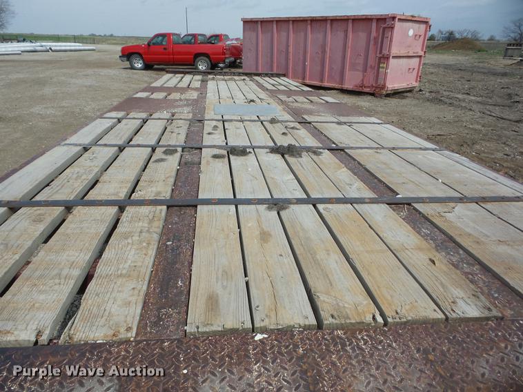 image for item AY9531 2001 Trail King TKT-20 tilt deck equipment trailer