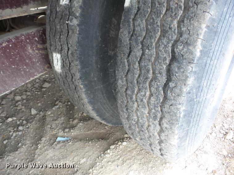 image for item AY9531 2001 Trail King TKT-20 tilt deck equipment trailer