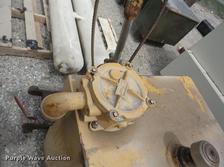 image for item AY9534 Tiger hydraulic tank