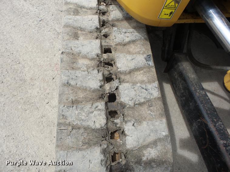 image for item AY9536 2011 Caterpillar 305D CR mini excavator