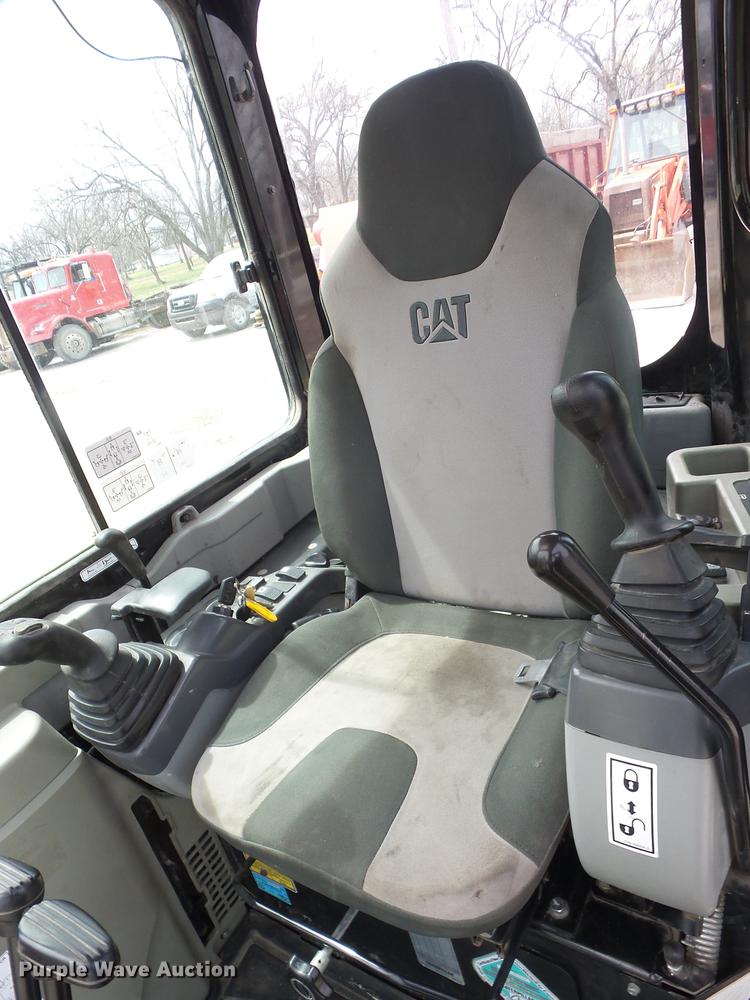 image for item AY9536 2011 Caterpillar 305D CR mini excavator