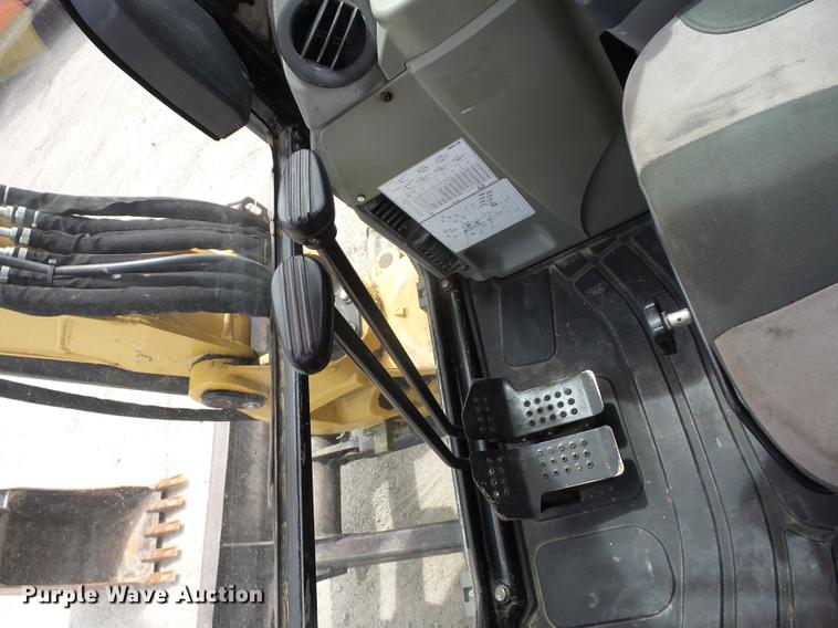 image for item AY9536 2011 Caterpillar 305D CR mini excavator