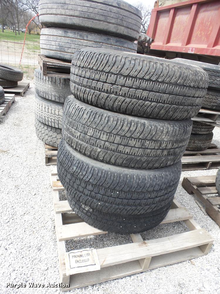 image for item AY9543 (20) tires