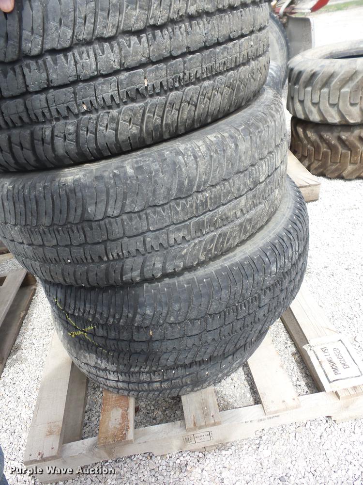 image for item AY9543 (20) tires