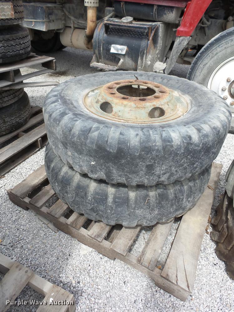 image for item AY9543 (20) tires