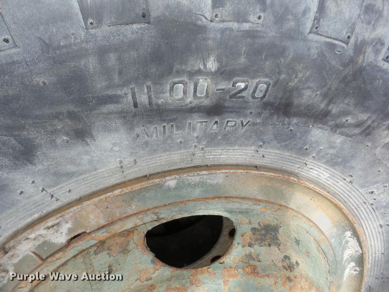 image for item AY9543 (20) tires