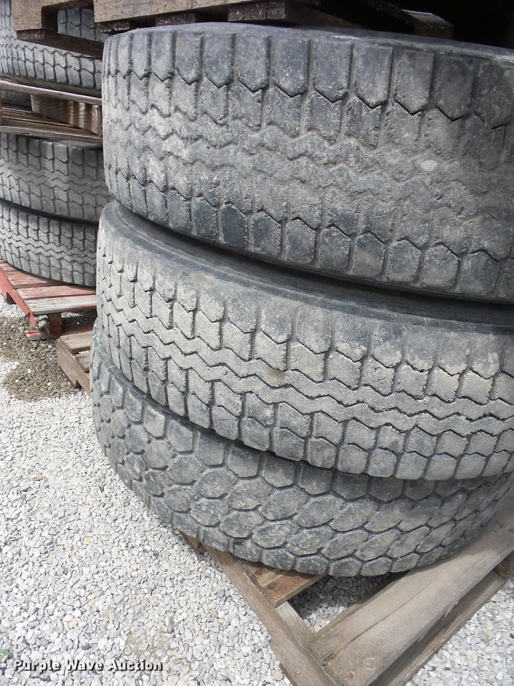 image for item AY9543 (20) tires