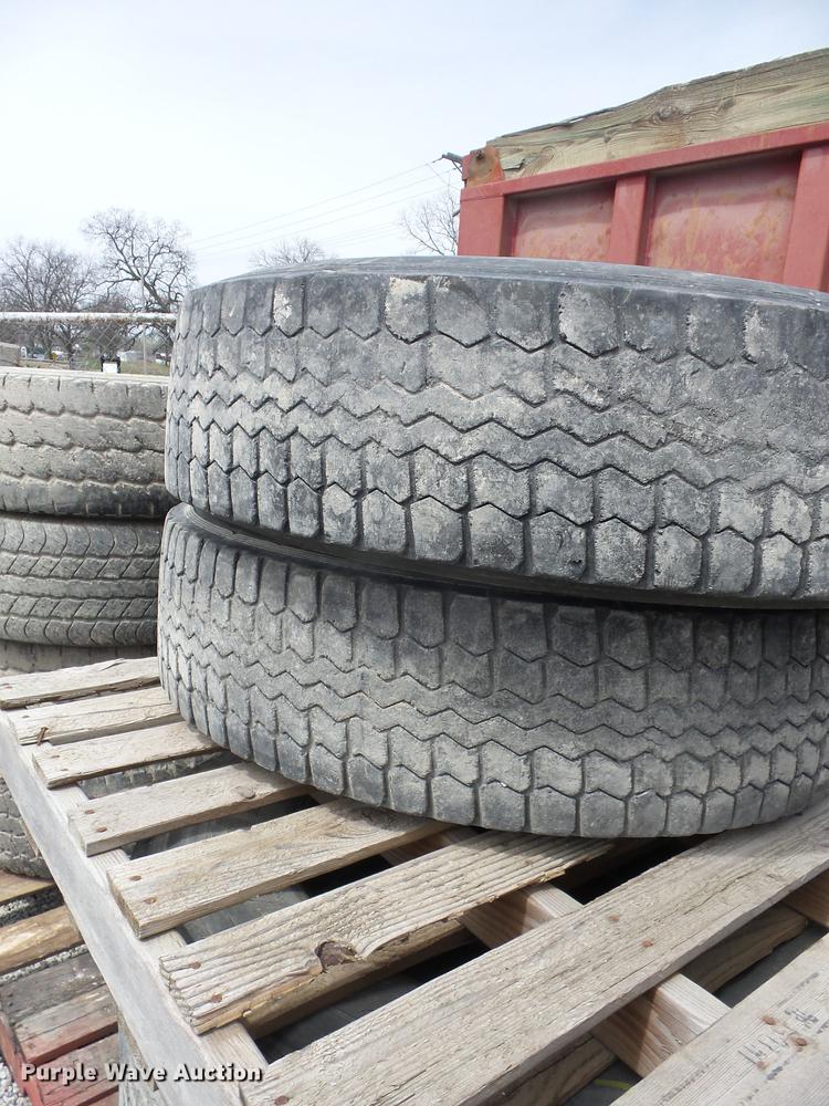 image for item AY9543 (20) tires