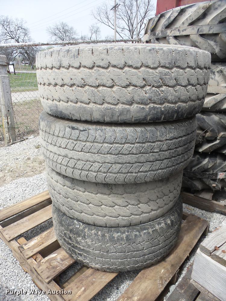 image for item AY9543 (20) tires