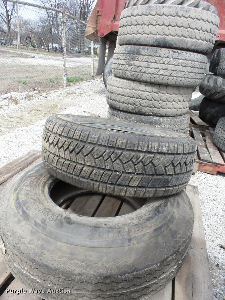 image for item AY9543 (20) tires