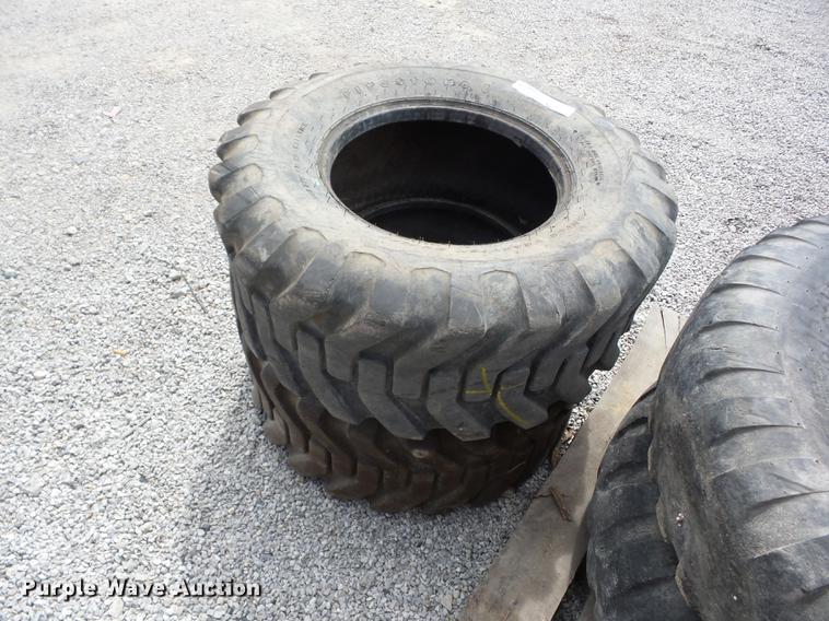 image for item AY9544 (2) Firestone 14-17.5 NHS tires