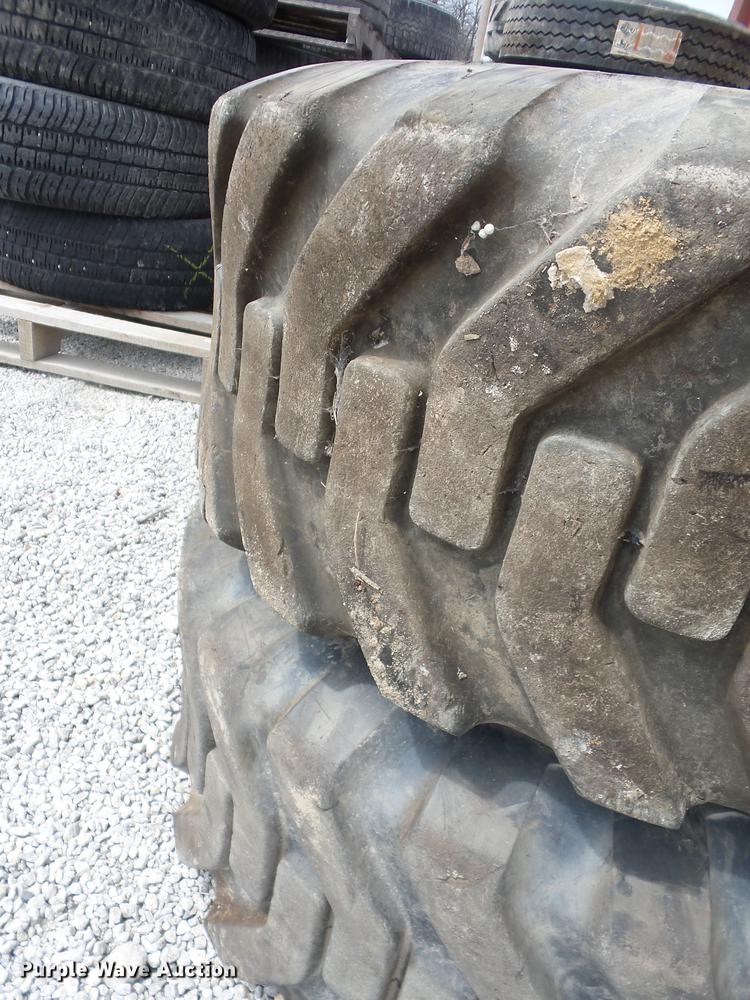 image for item AY9544 (2) Firestone 14-17.5 NHS tires