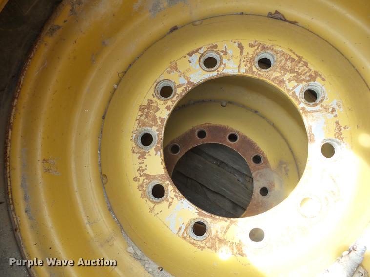 image for item AY9546 (3) Goodyear SGG-2A 13.00-24TG tires and wheels