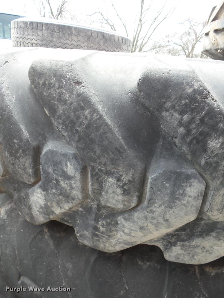 image for item AY9546 (3) Goodyear SGG-2A 13.00-24TG tires and wheels