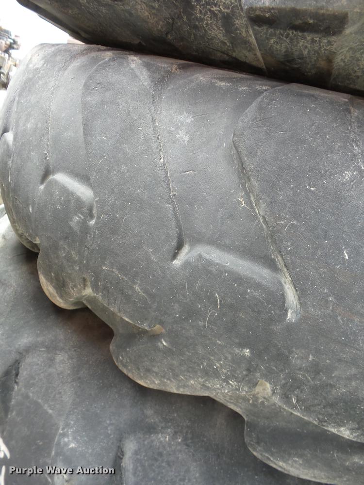 image for item AY9546 (3) Goodyear SGG-2A 13.00-24TG tires and wheels