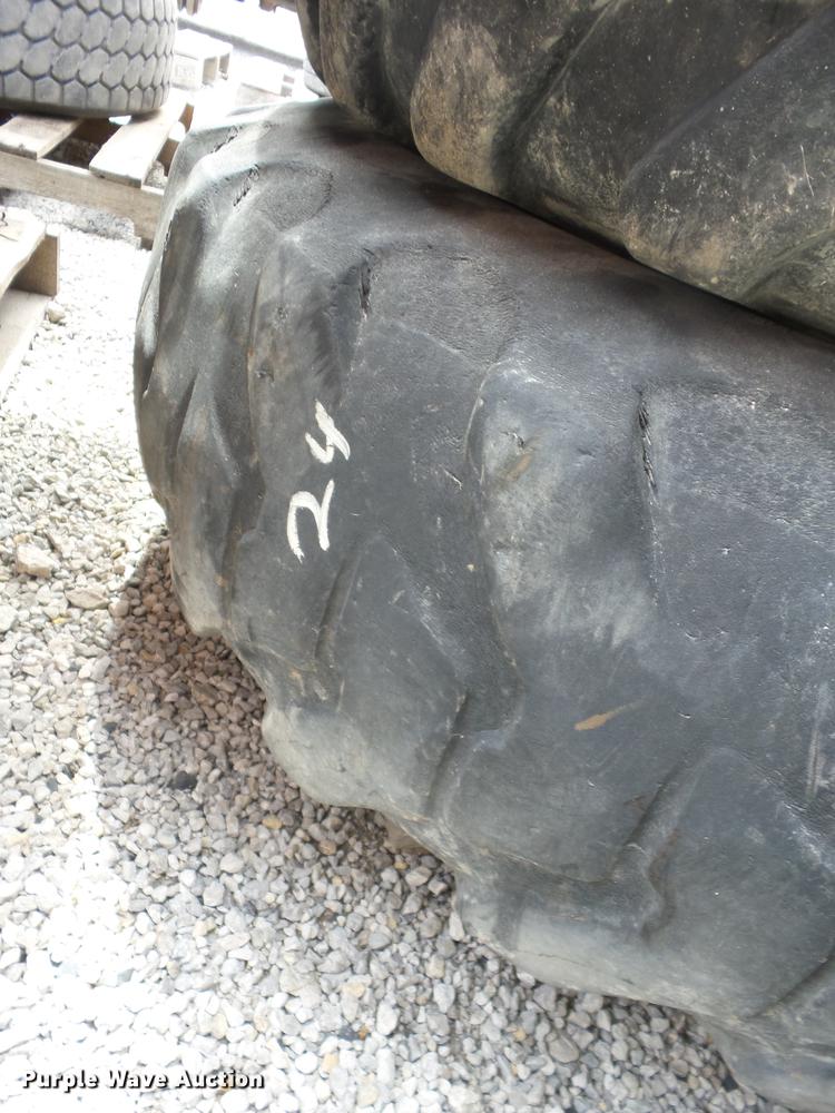 image for item AY9546 (3) Goodyear SGG-2A 13.00-24TG tires and wheels