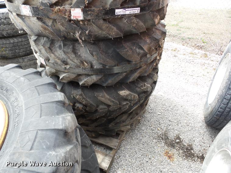 image for item AY9547 (4) Goodyear SGG-2A 13.00-24TG tires