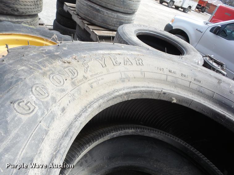 image for item AY9547 (4) Goodyear SGG-2A 13.00-24TG tires