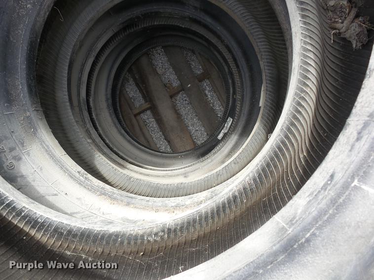 image for item AY9547 (4) Goodyear SGG-2A 13.00-24TG tires