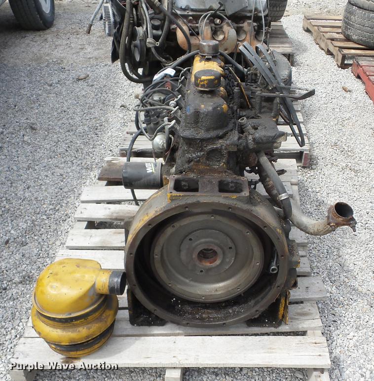 image for item AY9549 Ford six cylinder gas engine