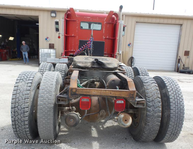 image for item AY9551 1987 Freightliner FLC semi truck