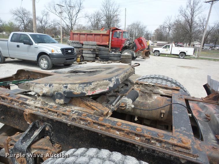 image for item AY9551 1987 Freightliner FLC semi truck