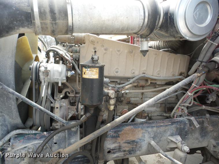 image for item AY9551 1987 Freightliner FLC semi truck