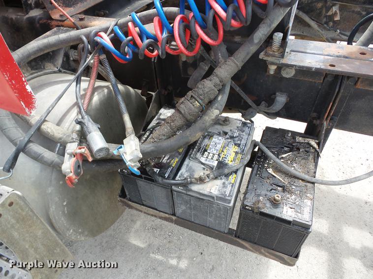 image for item AY9551 1987 Freightliner FLC semi truck