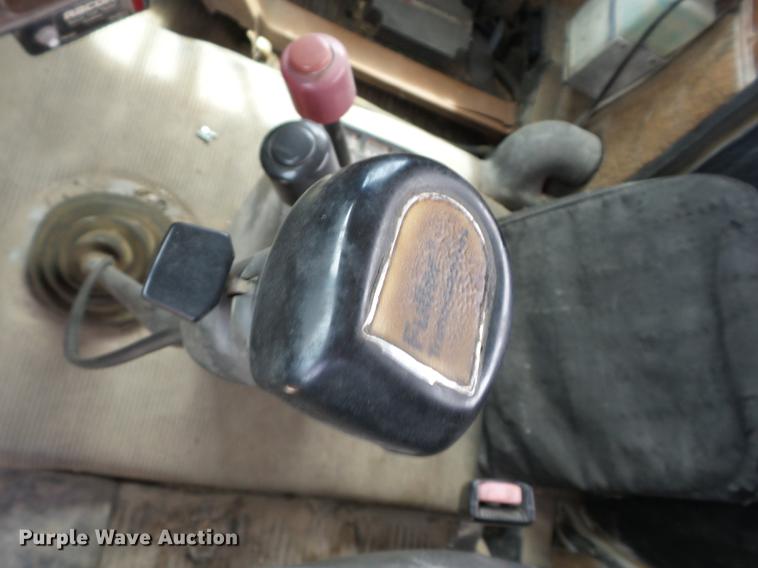 image for item AY9551 1987 Freightliner FLC semi truck