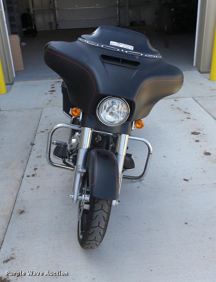 image for item AY9552 2016 Harley Davidson FLHXS Street Glide Special motorcycle