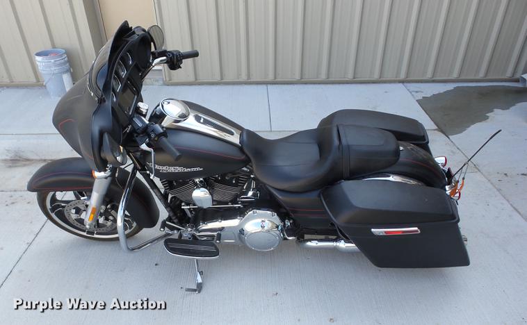 image for item AY9552 2016 Harley Davidson FLHXS Street Glide Special motorcycle