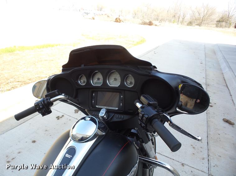 image for item AY9552 2016 Harley Davidson FLHXS Street Glide Special motorcycle