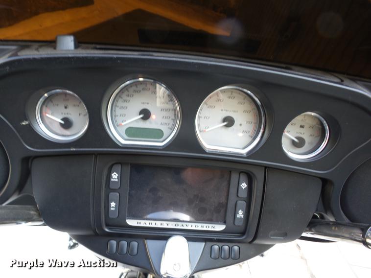 image for item AY9552 2016 Harley Davidson FLHXS Street Glide Special motorcycle