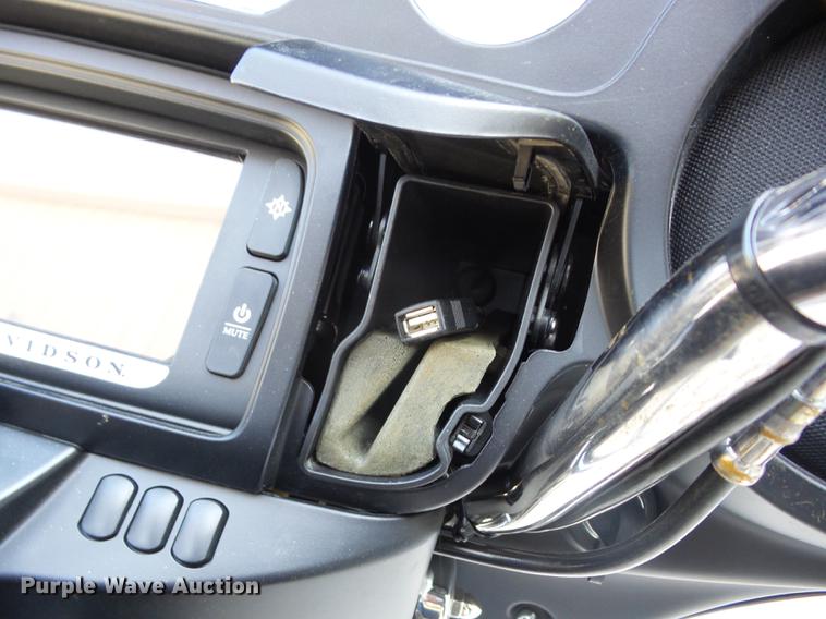 image for item AY9552 2016 Harley Davidson FLHXS Street Glide Special motorcycle