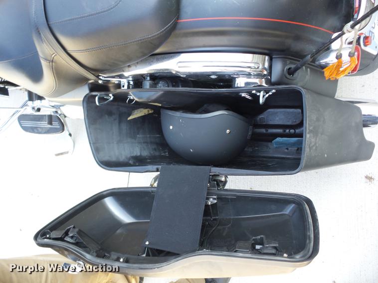 image for item AY9552 2016 Harley Davidson FLHXS Street Glide Special motorcycle