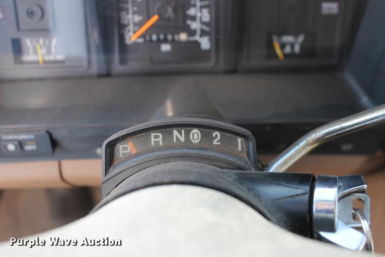 image for item DB5175 1990 Ford Econoline E350 box truck