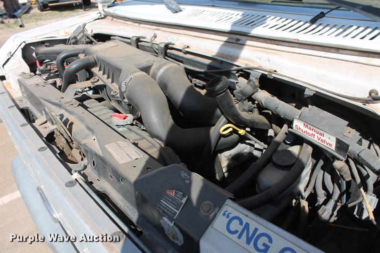 image for item DB5175 1990 Ford Econoline E350 box truck