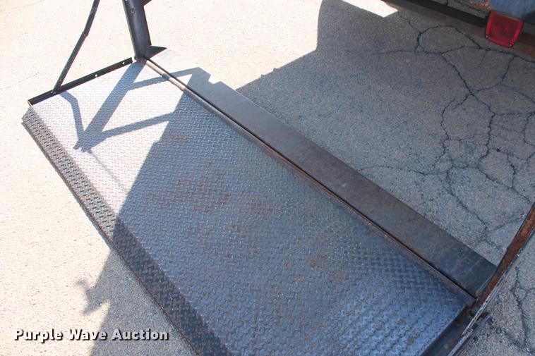 image for item DB5175 1990 Ford Econoline E350 box truck