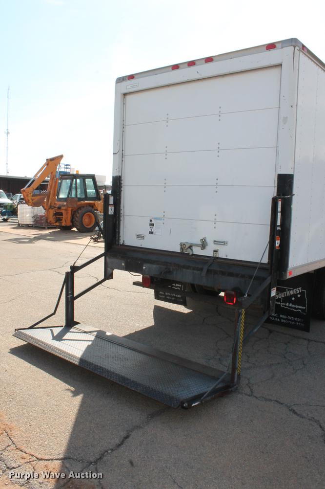 image for item DB5175 1990 Ford Econoline E350 box truck